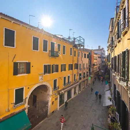 Rialto Bridge Luxury Venedik